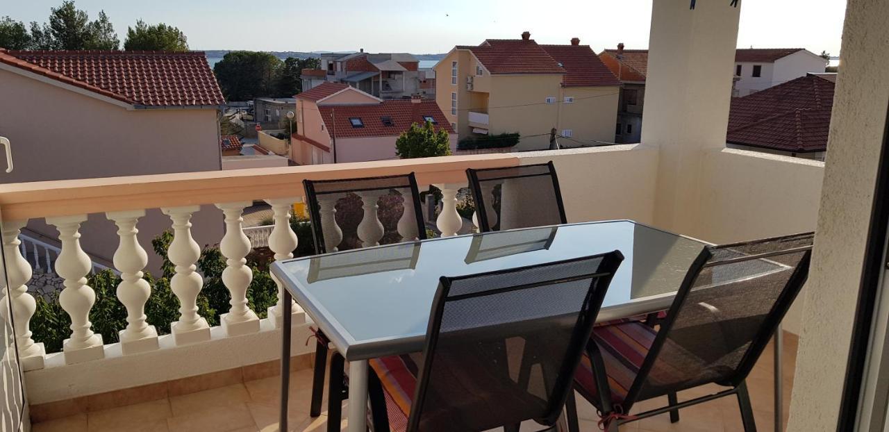 Apartmani Sanja Vrsi Bagian luar foto