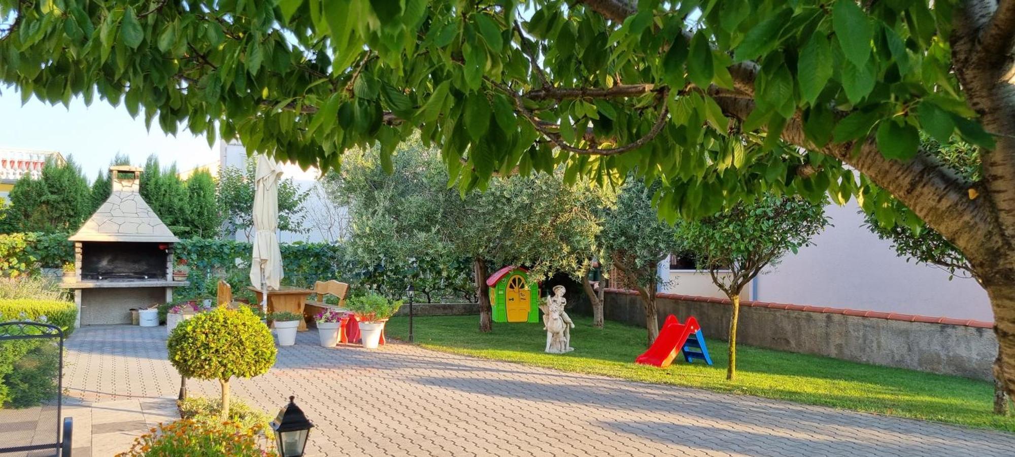 Apartmani Sanja Vrsi Bagian luar foto