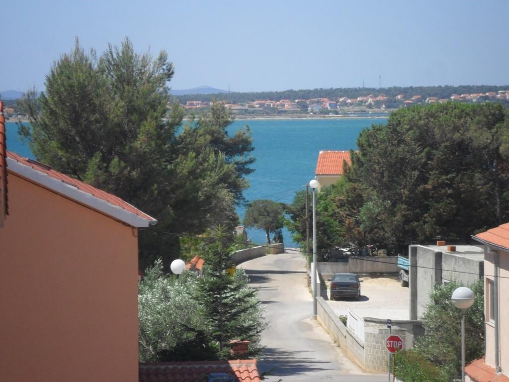 Apartmani Sanja Vrsi Bagian luar foto