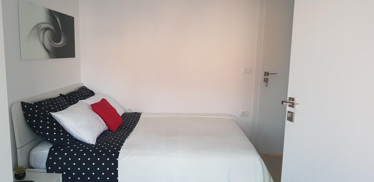 Apartmani Sanja Vrsi Bagian luar foto