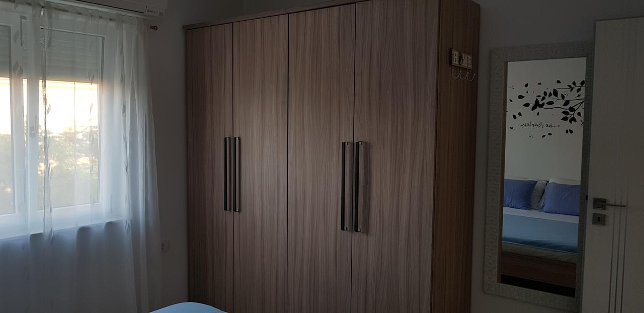 Apartmani Sanja Vrsi Bagian luar foto