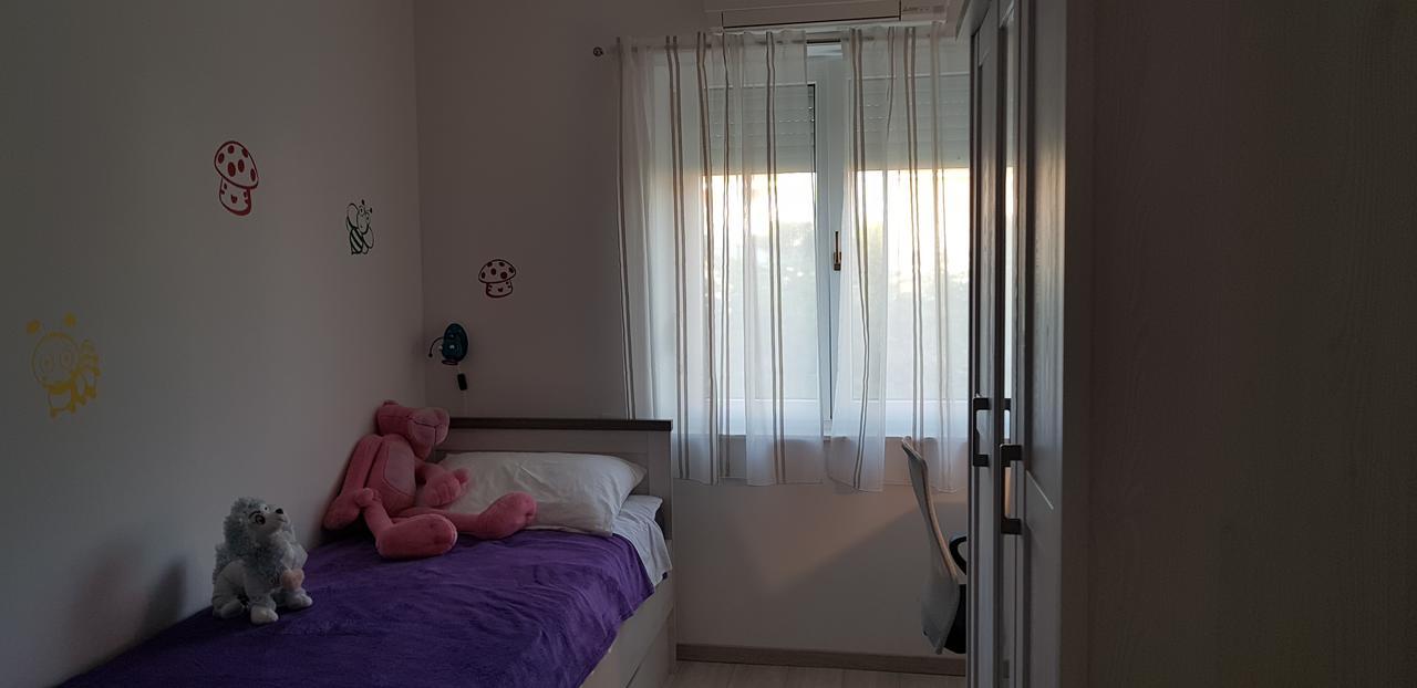 Apartmani Sanja Vrsi Bagian luar foto