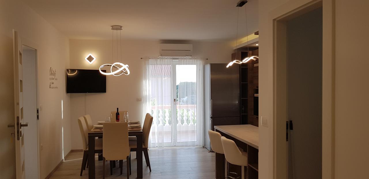 Apartmani Sanja Vrsi Bagian luar foto