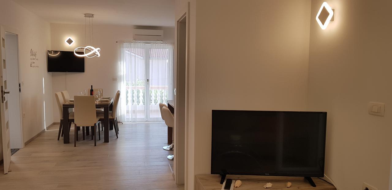 Apartmani Sanja Vrsi Bagian luar foto
